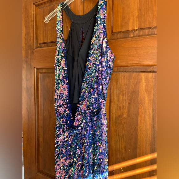 Mac Duggal Sequin Short Dress - Picture 5 of 7